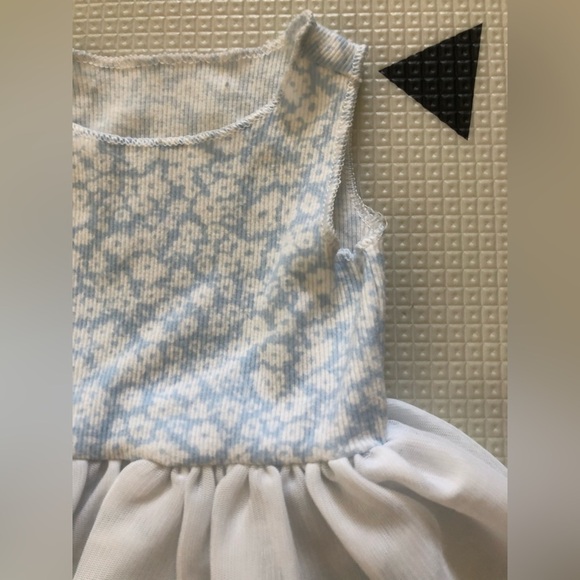Boutique|Baby girl pastel chalk blue dress with ditsy floral print & tulle skirt - Picture 3 of 4